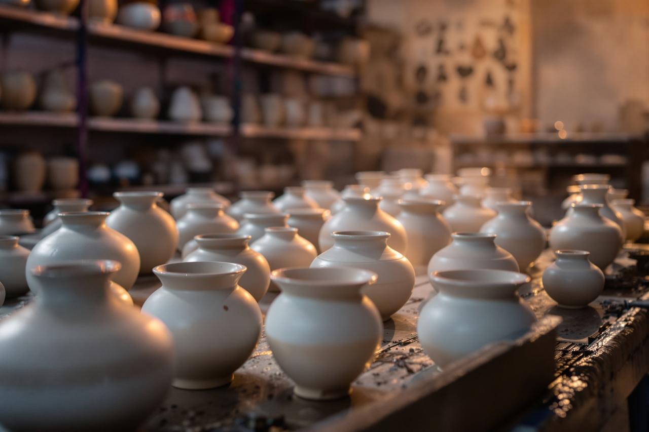 七七影视 - 匠人之手 · 景德镇陶艺纪 - 图2 匠人之手 · 景德镇陶艺纪 - 图2